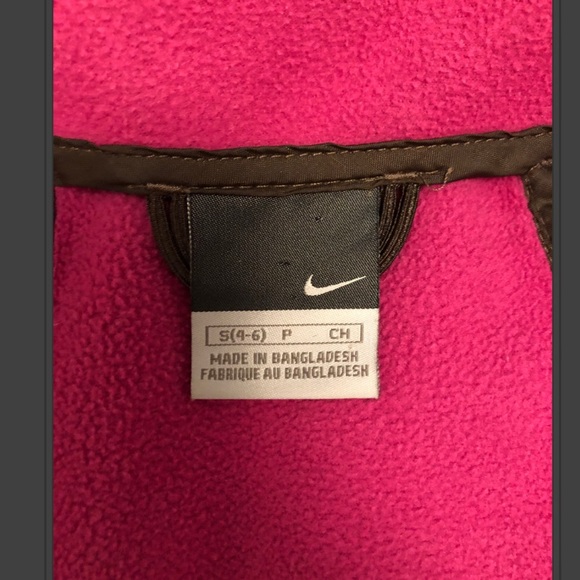 SOLD Women’s Nike Fleece Interior Jacket Small - Picture 4 of 5